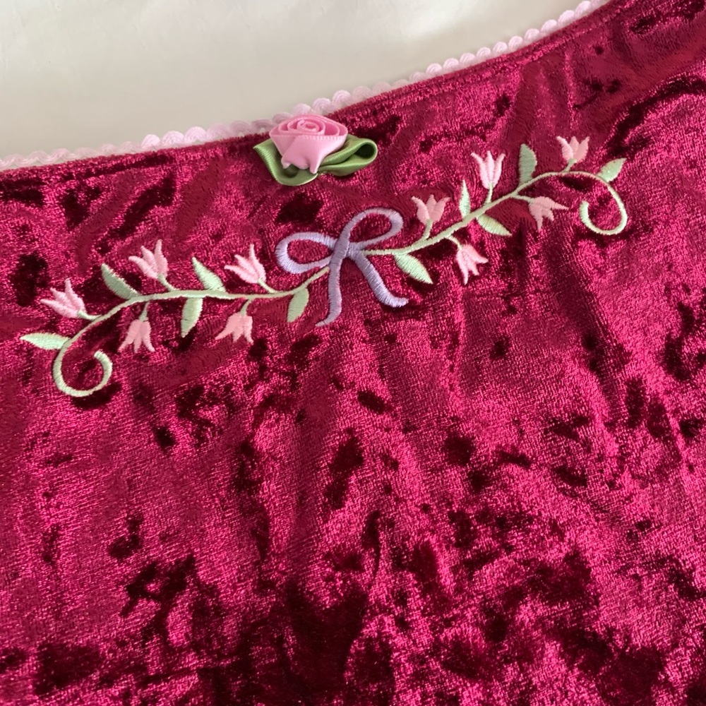 Sugar Thrillz Velvet skirt 🎀💐